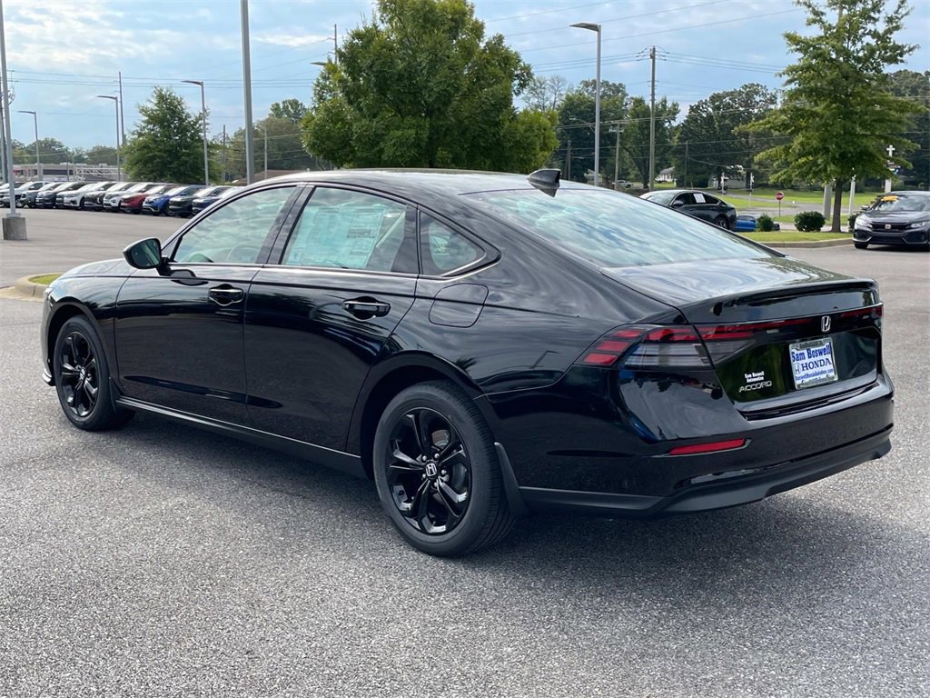 New 2025 Honda Accord SE image 5