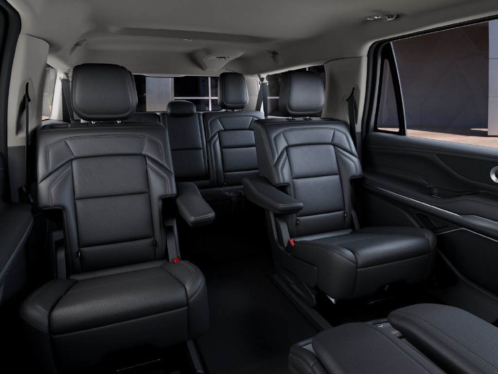 New 2027 Lincoln Navigator L Premier AWD/4WD image 12