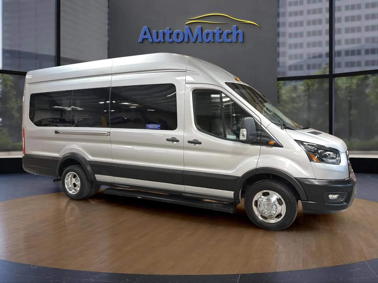 Used 2023 Ford Transit 350 XLT RWD image 14