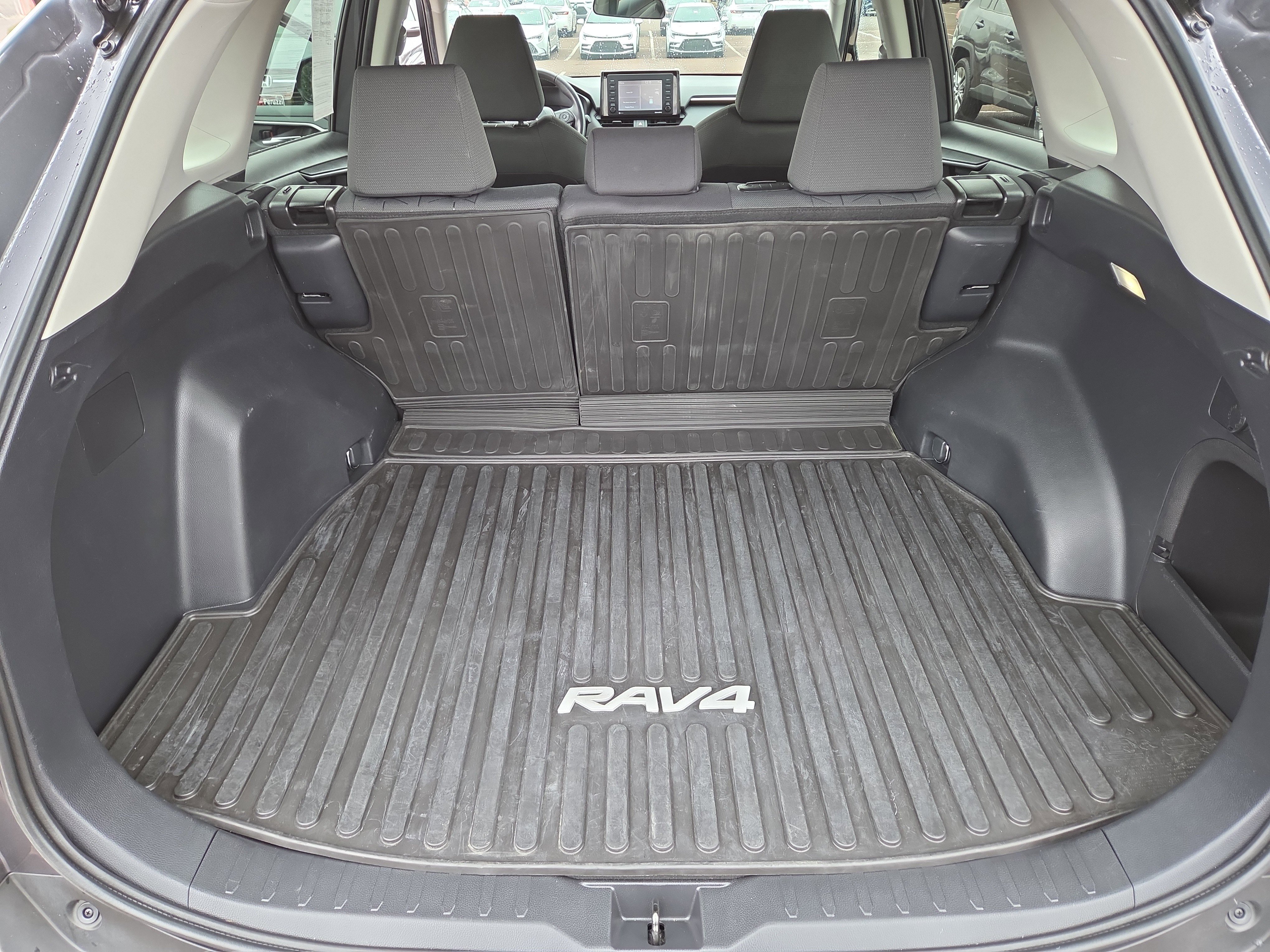 Certified 2022 Toyota RAV4 XLE w/ Convenience Package image 32