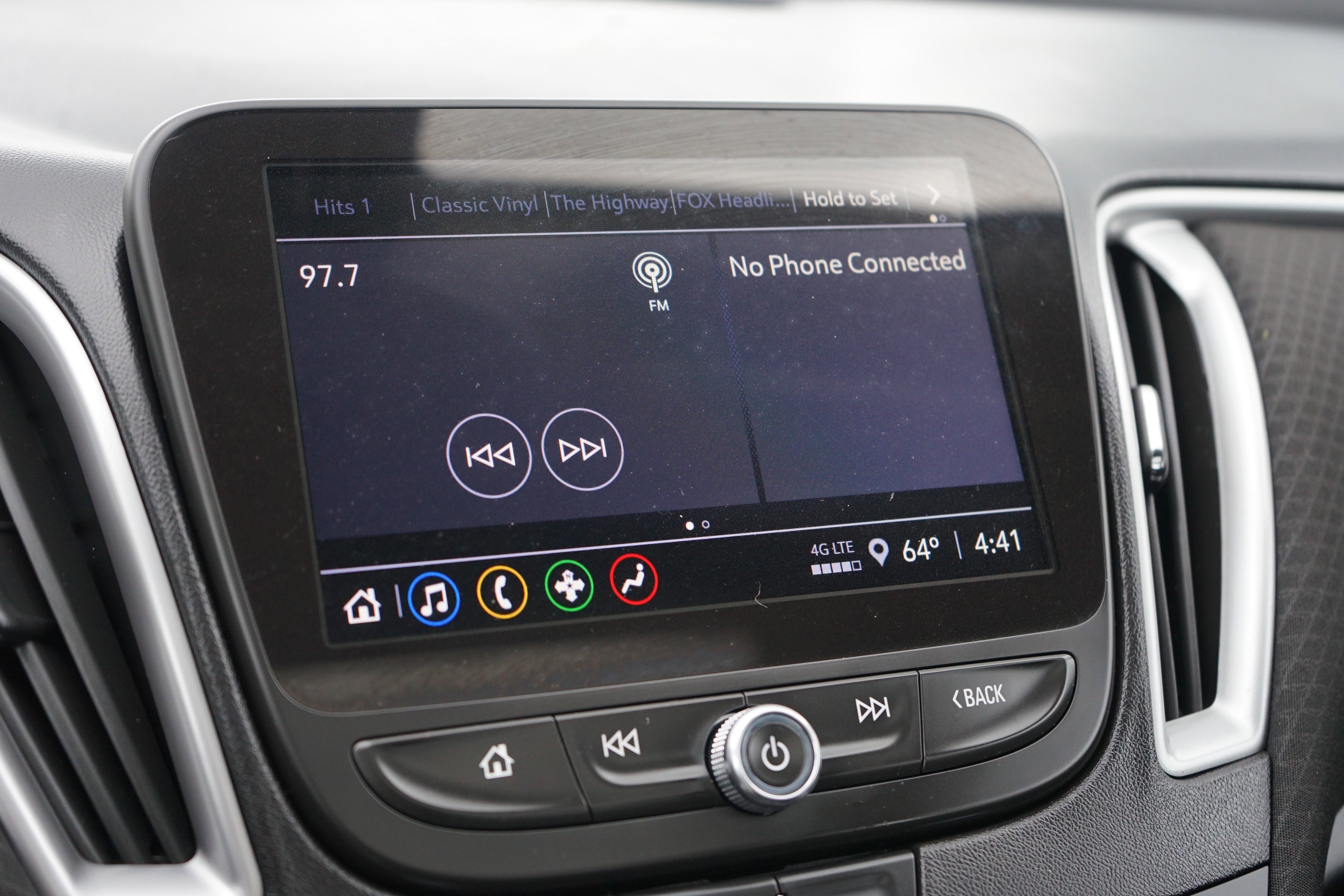 Used 2022 Chevrolet Malibu LT image 17