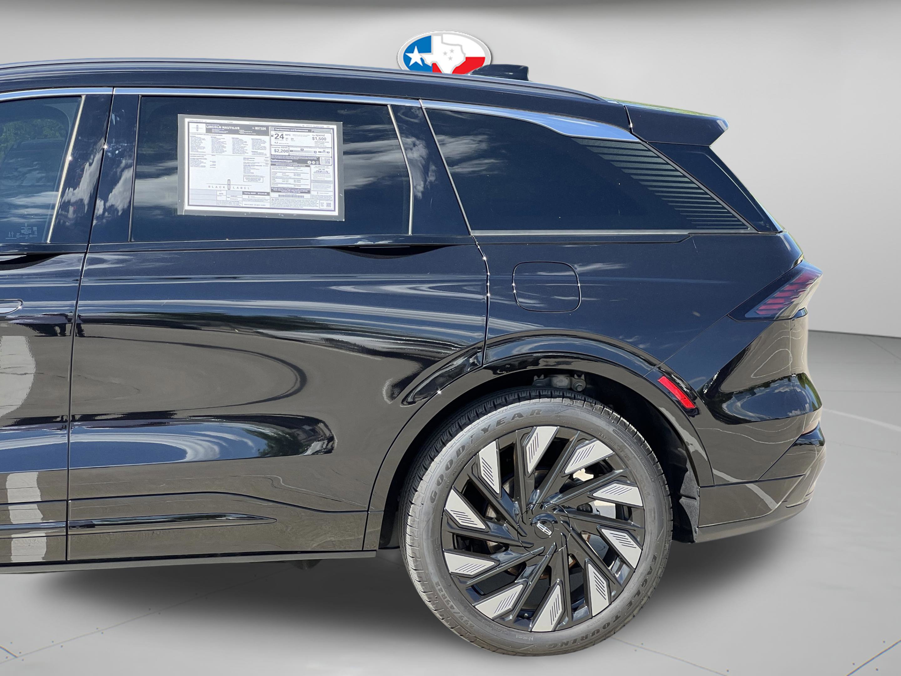 New 2025 Lincoln Nautilus Black Label w/ Jet Appearance Package image 27