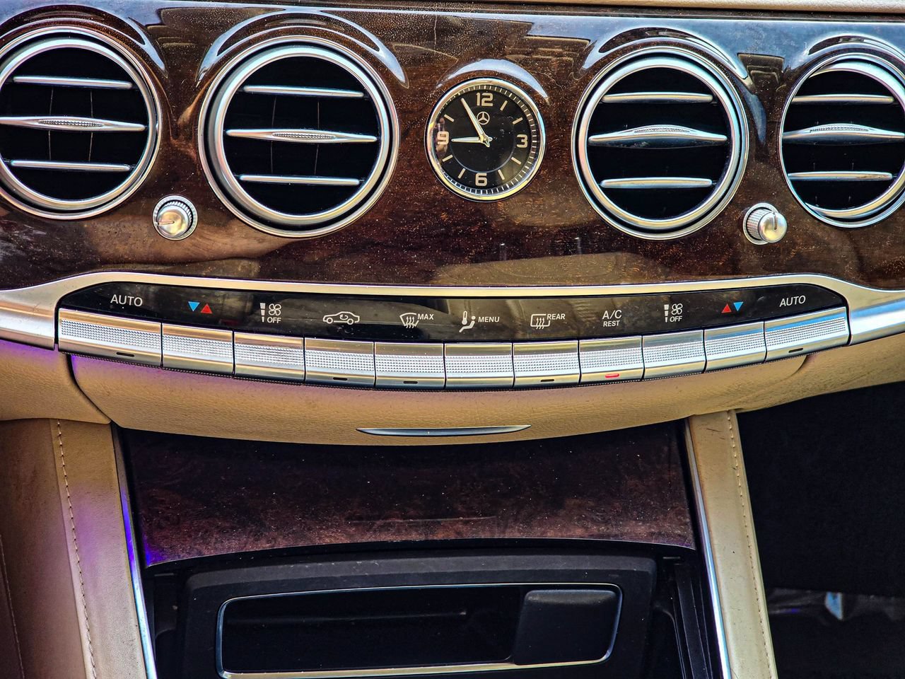 Used 2019 Mercedes-Benz S 560 Sedan image 18