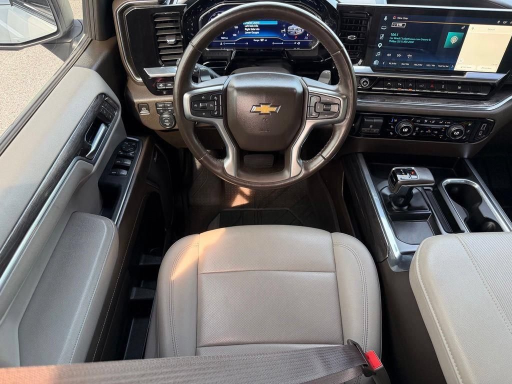 Used 2023 Chevrolet Silverado 1500 LTZ w/ Technology Package AWD/4WD image 9