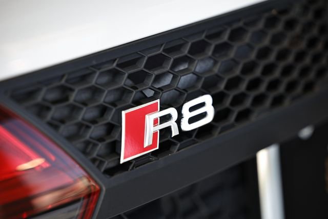 Used 2020 Audi R8 V10 w/ Carbon Exterior Package AWD/4WD image 15
