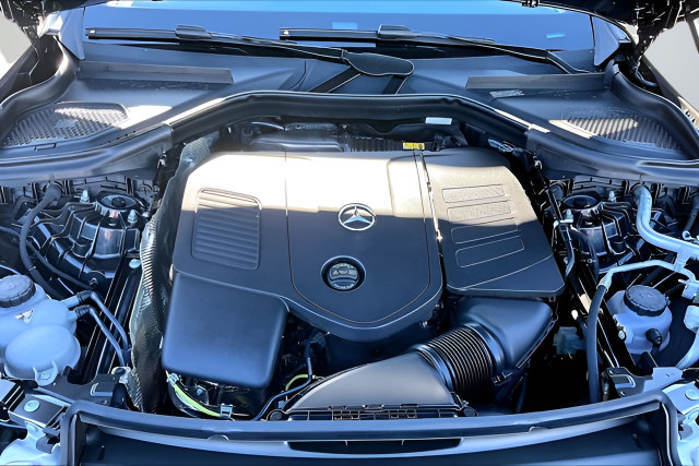 Certified 2026 Mercedes-Benz GLC 300 4MATIC image 11