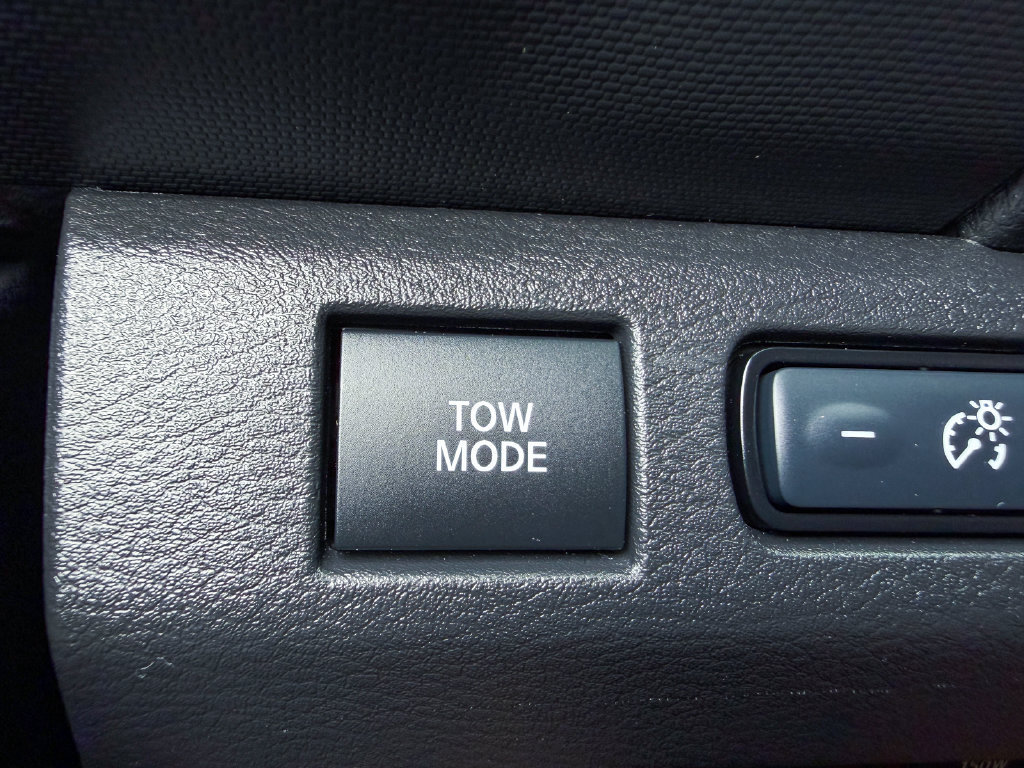 Certified 2024 Nissan Frontier SV w/ Technology Package AWD/4WD image 34