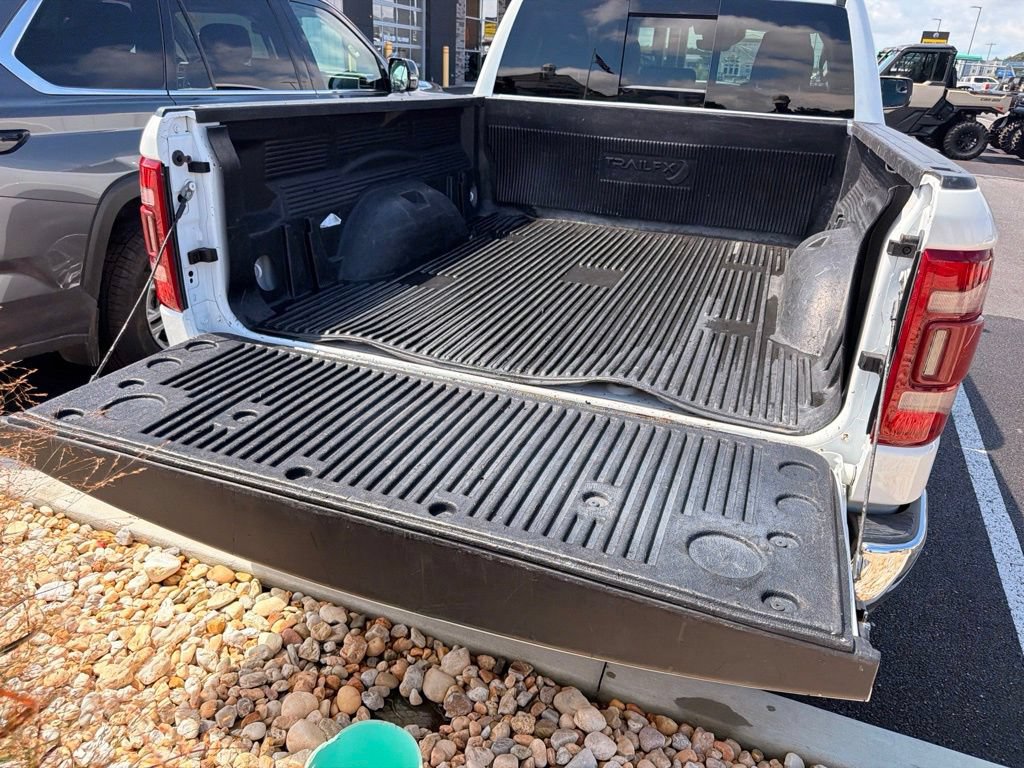 Used 2022 RAM 1500 Laramie AWD/4WD image 10