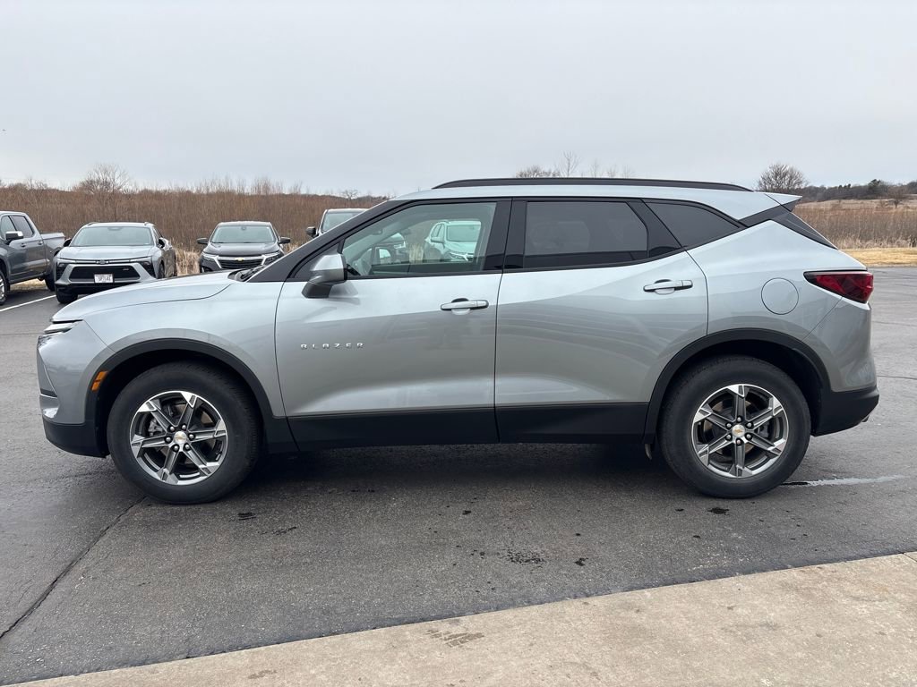 Certified 2025 Chevrolet Blazer LT w/ Convenience Package image 4