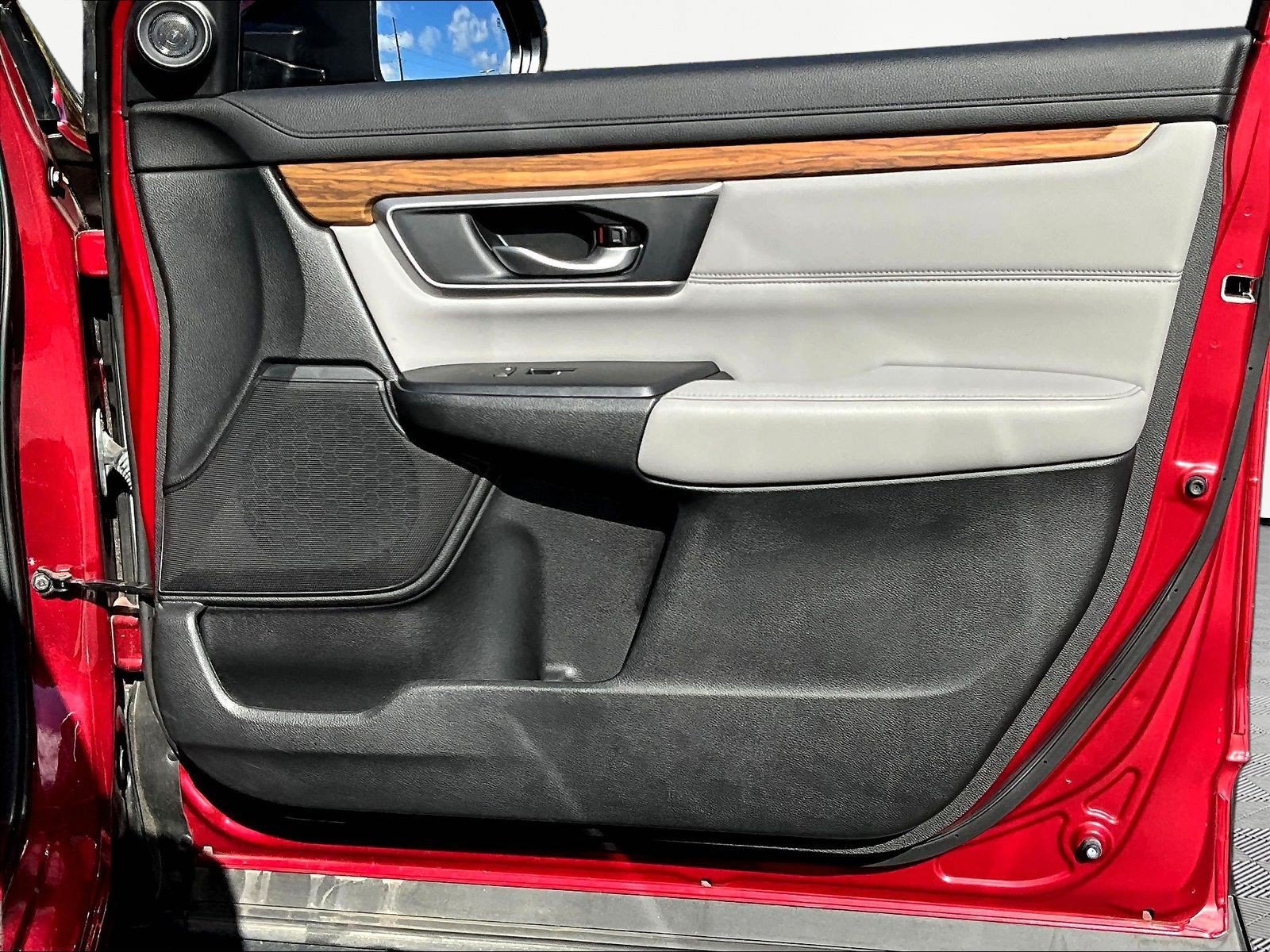 Used 2020 Honda CR-V Touring image 28