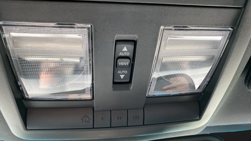 Used 2009 Dodge Challenger SRT8 w/ SRT Option Group II RWD image 35