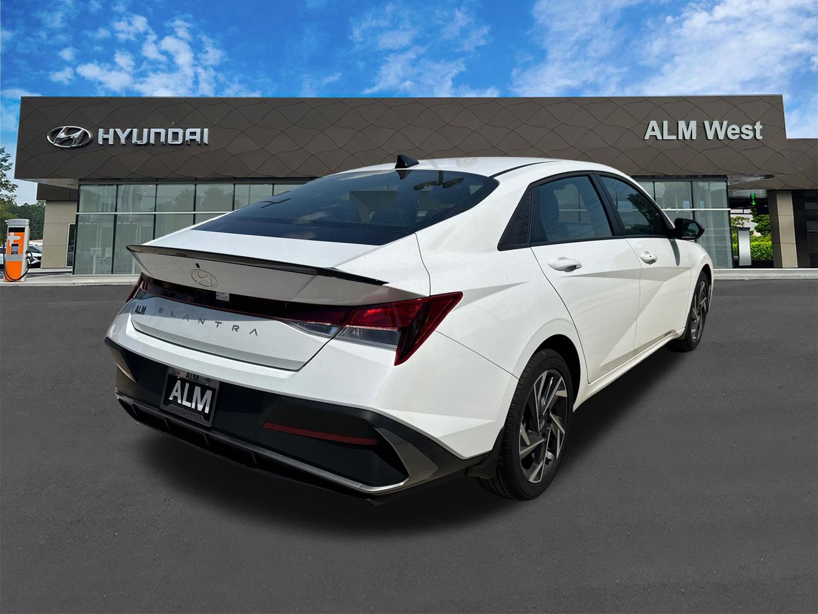 Certified 2025 Hyundai Elantra Sport FWD image 5