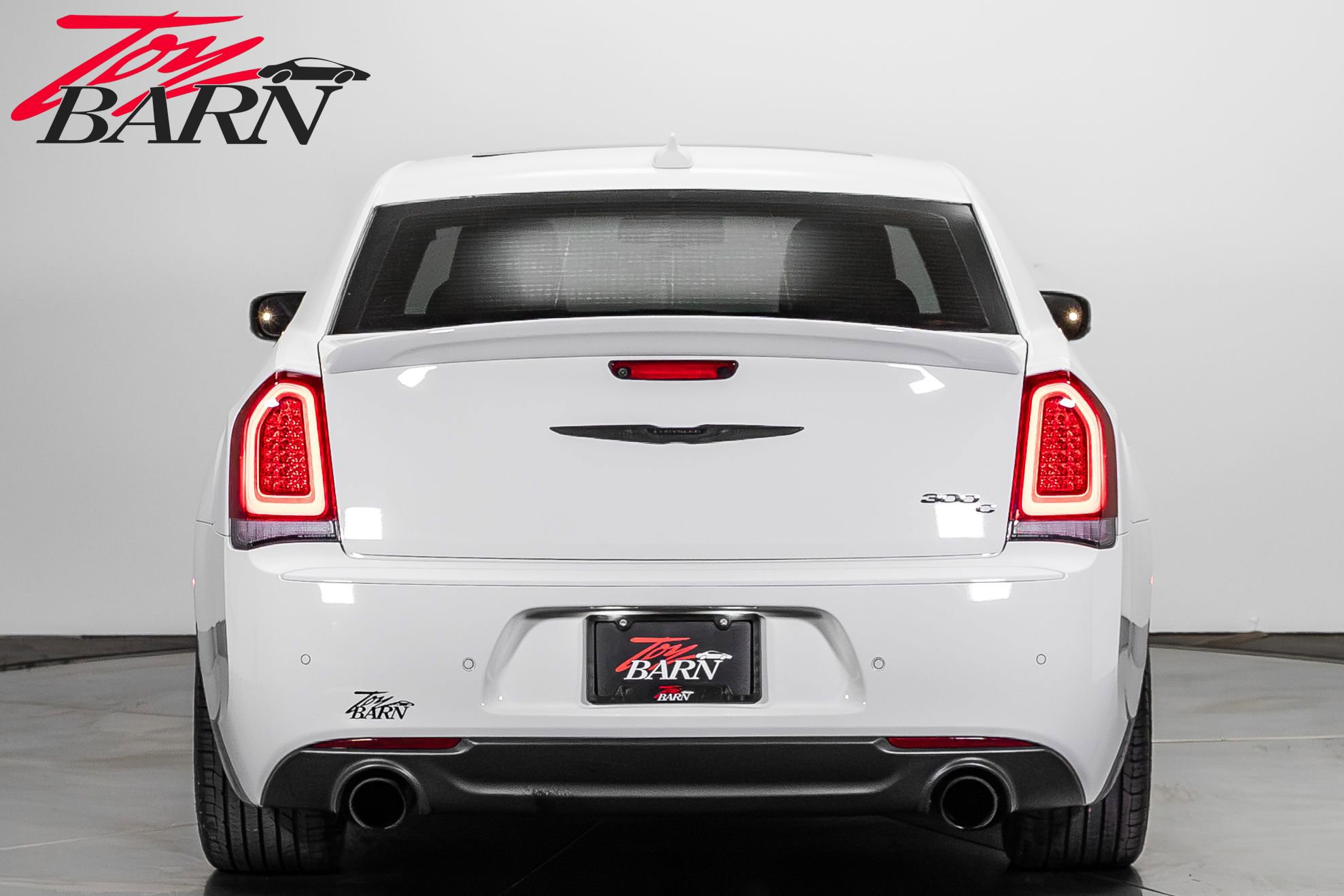 Used 2023 Chrysler 300 C RWD image 4