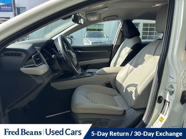 Used 2021 Toyota Camry SE w/ Convenience Package AWD/4WD image 11