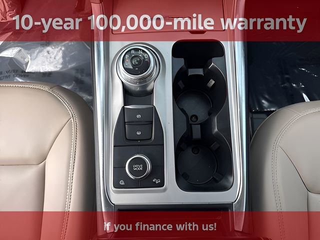 Used 2023 Ford Explorer XLT w/ Equipment Group 202A AWD/4WD image 14