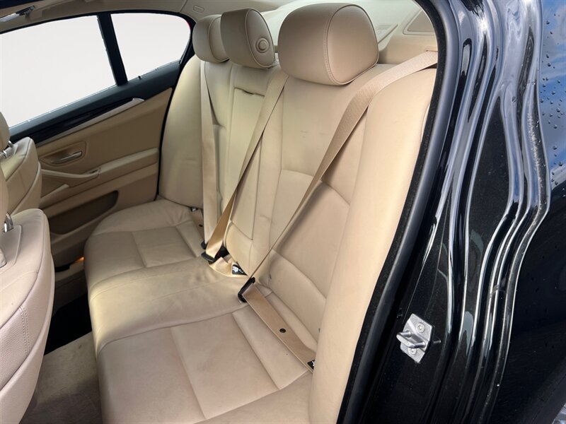 Used 2011 BMW 535i Sedan RWD image 13