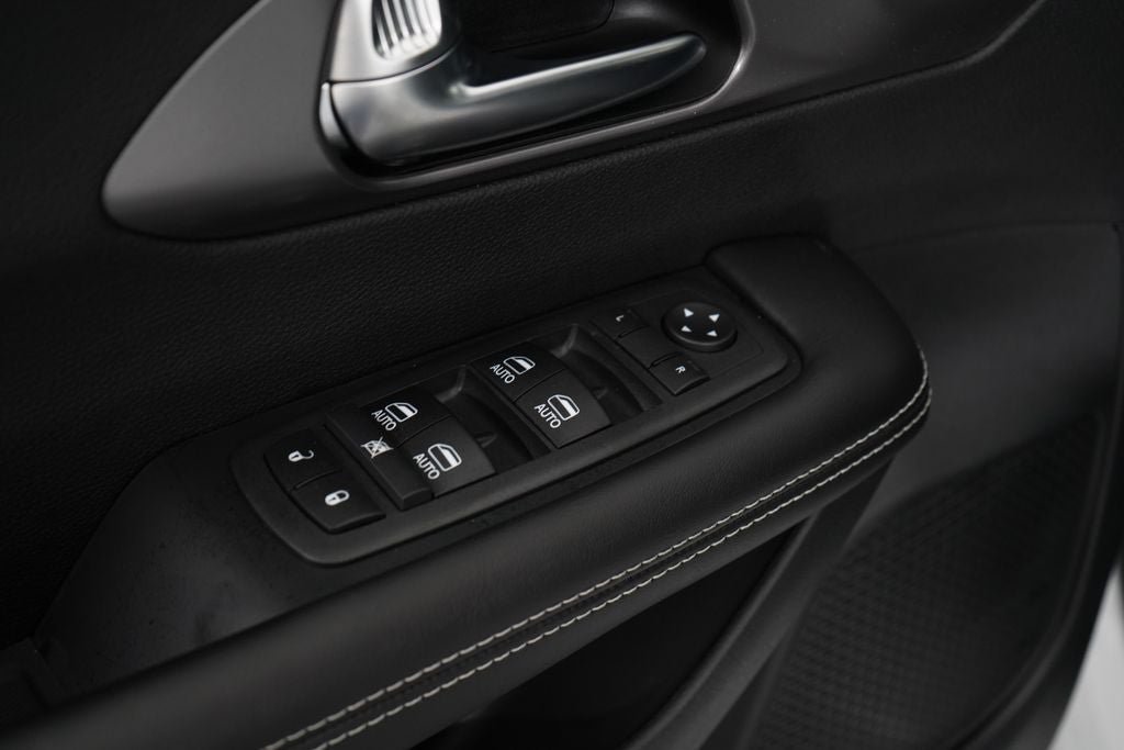 New 2026 Chrysler Pacifica Select FWD image 19