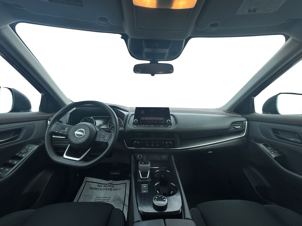 Used 2023 Nissan Rogue S image 17