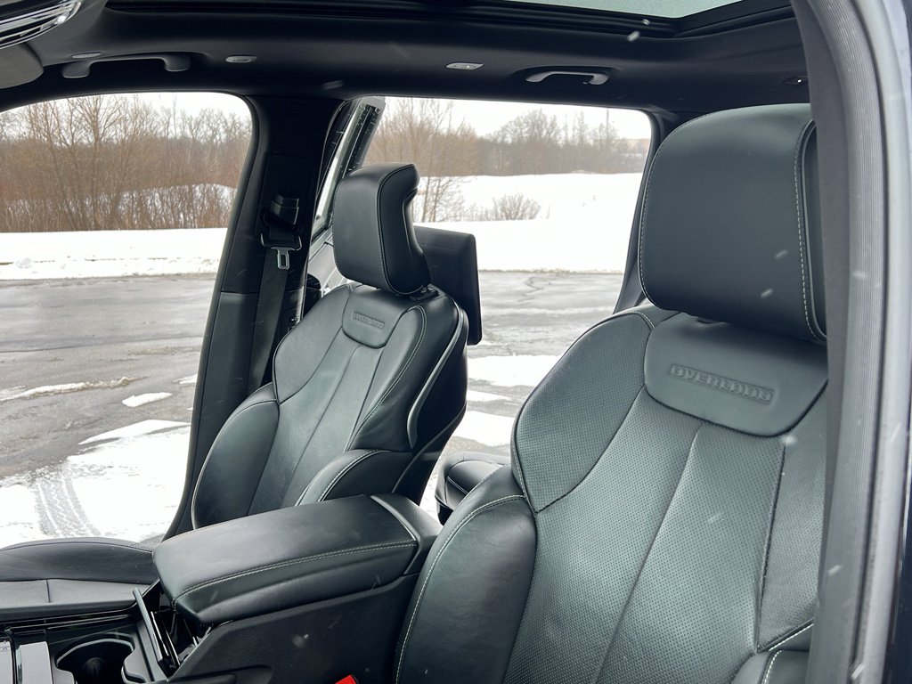 Used 2024 Jeep Grand Cherokee L Overland w/ Advanced Protech Group III image 19