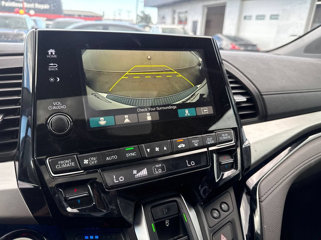 Used 2018 Honda Odyssey Elite image 9