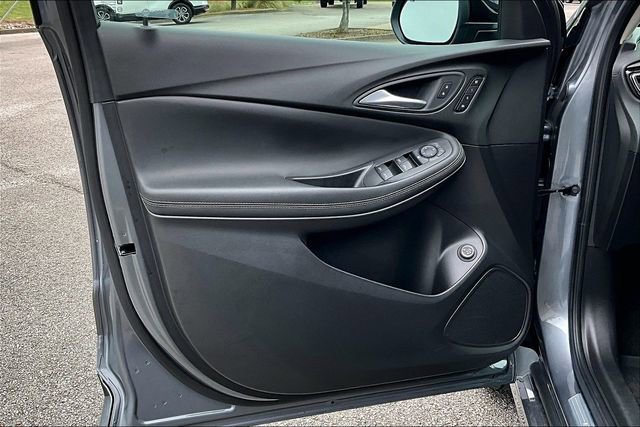 Used 2022 Buick Encore GX Essence w/ Advanced Technology Package FWD image 17