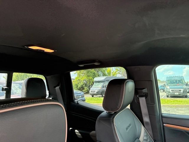 Used 2024 GMC Canyon Denali AWD/4WD image 28