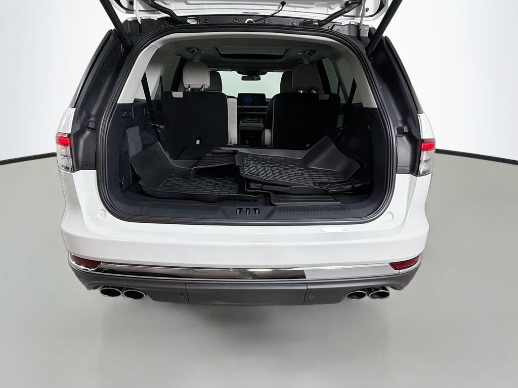Used 2026 Lincoln Aviator 2WD image 27