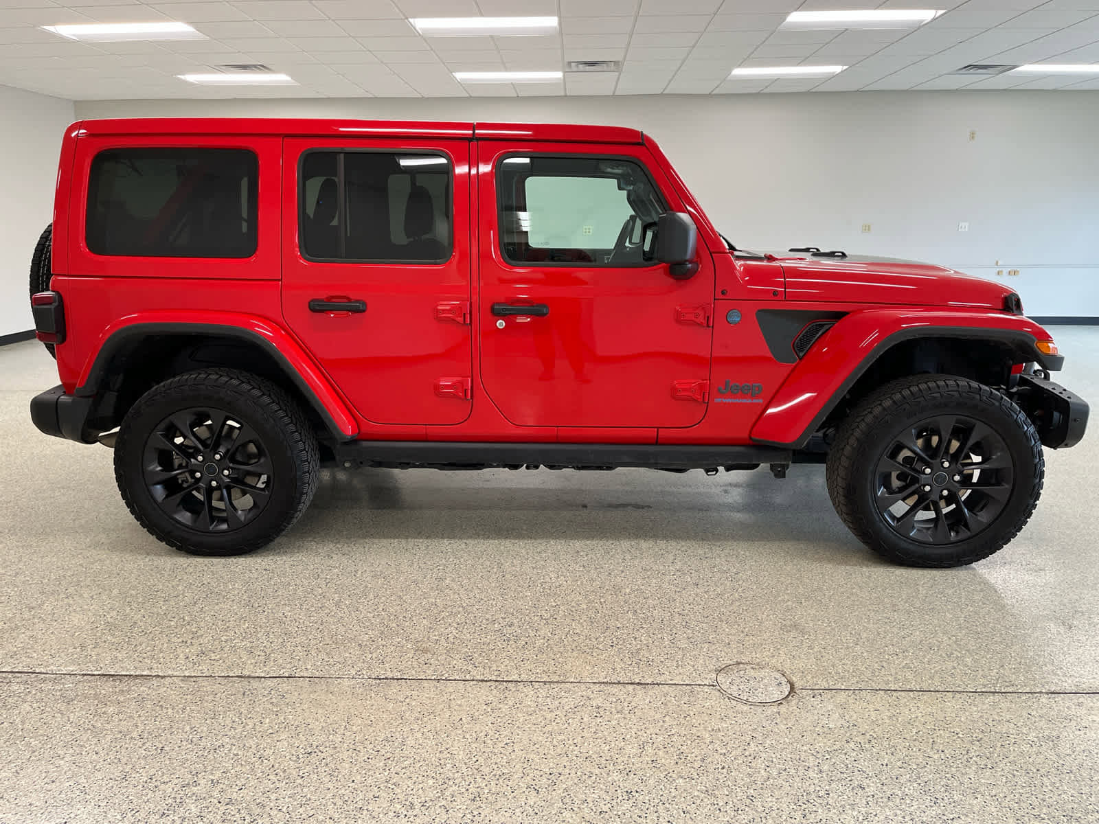 Used 2025 Jeep Wrangler Backcountry image 4