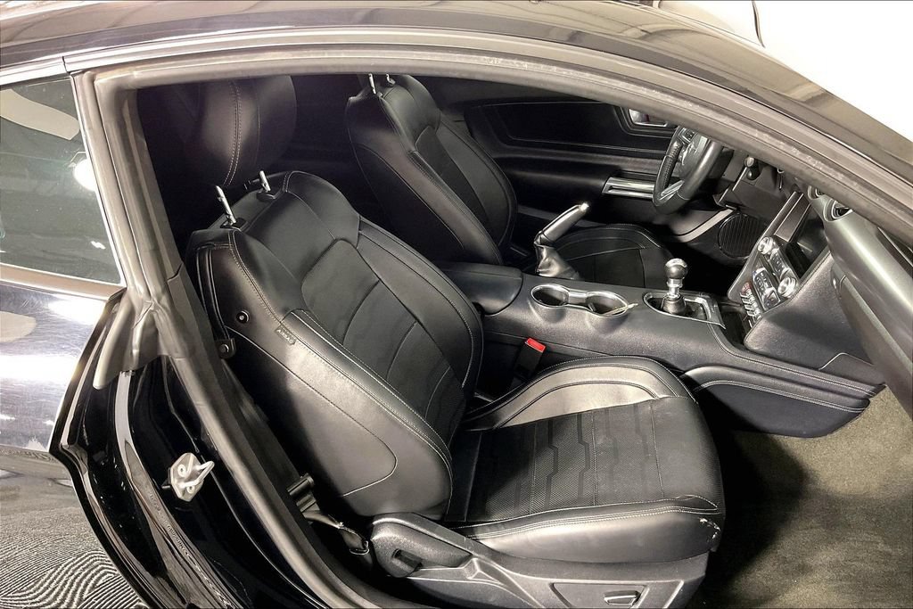 Used 2018 Ford Mustang GT Premium w/ Equipment Group 401A RWD image 10