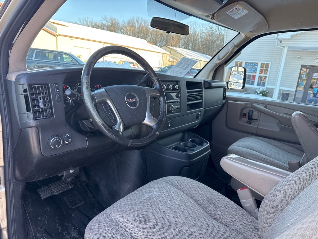 Used 2008 GMC Savana 3500 G3500 w/ LT Preferred Equipment Group image 14