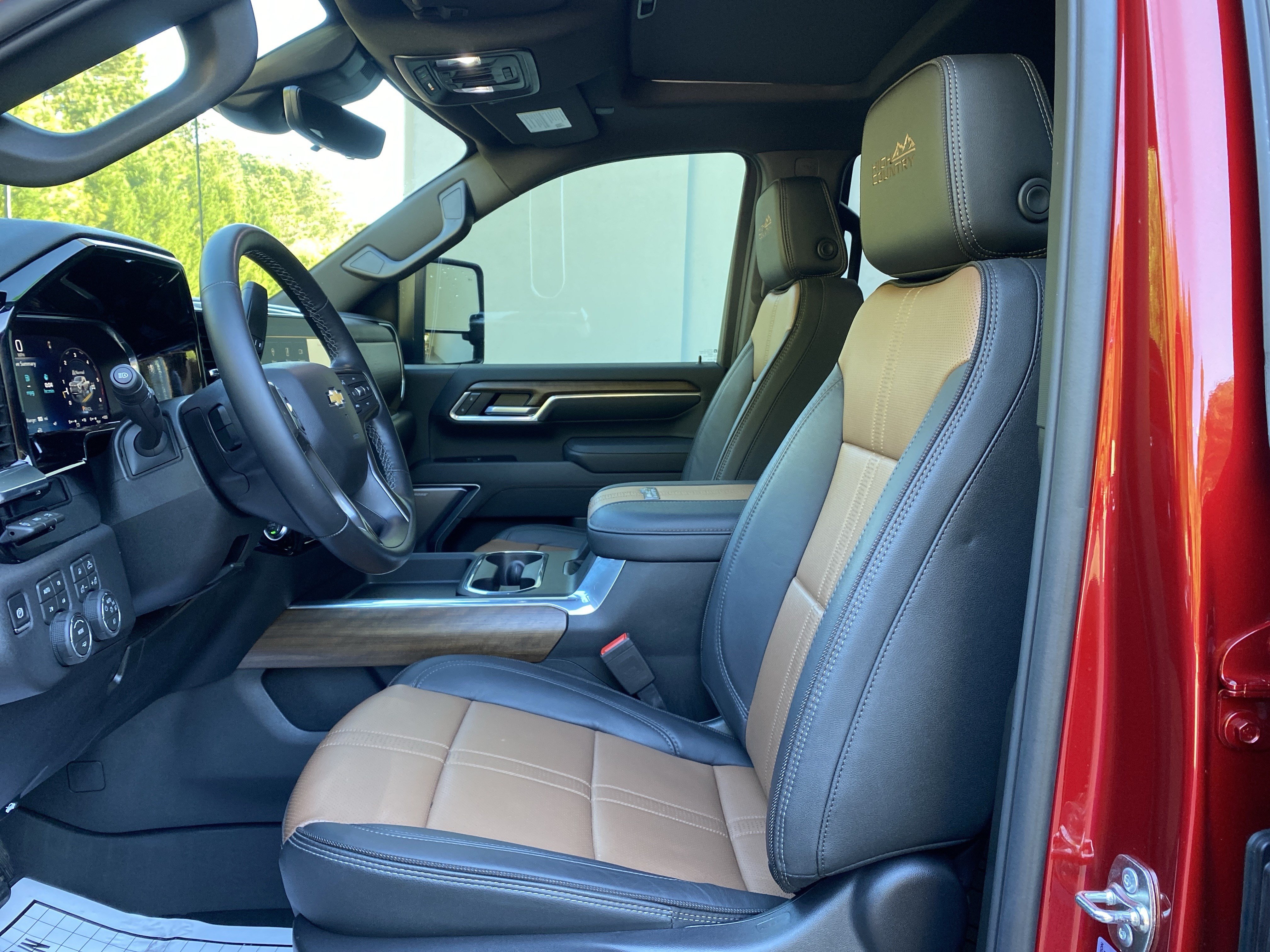 Used 2026 Chevrolet Silverado 2500 High Country w/ High Country Premium Package AWD/4WD image 18