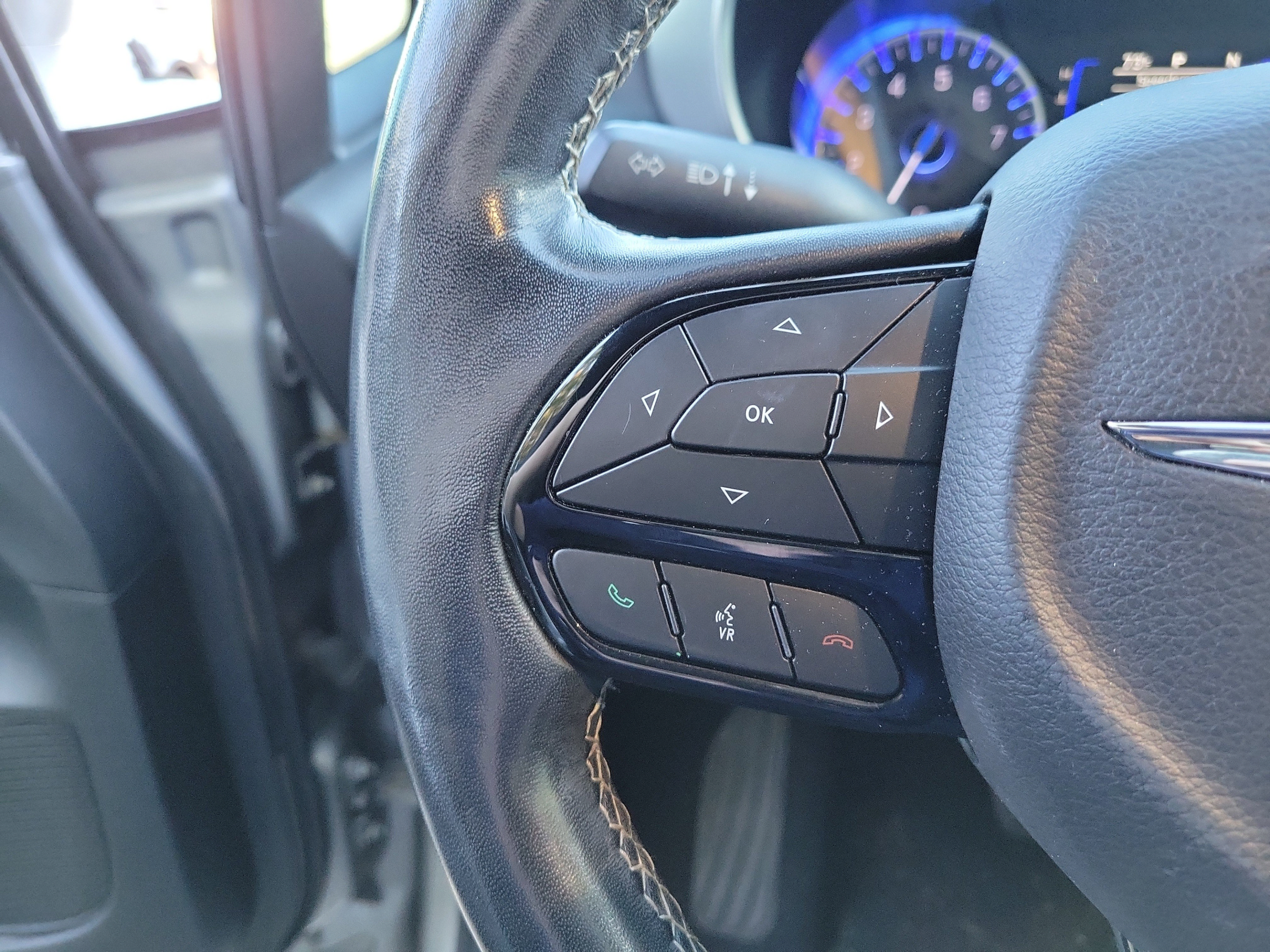Used 2019 Chrysler Pacifica Touring-L w/ S Appearance Package FWD image 26