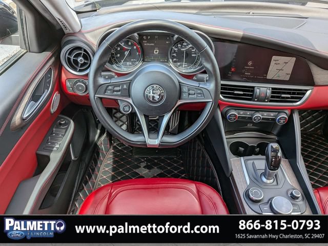 Used 2019 Alfa Romeo Giulia Ti w/ Quick Order Package 22X Lusso AWD/4WD image 14