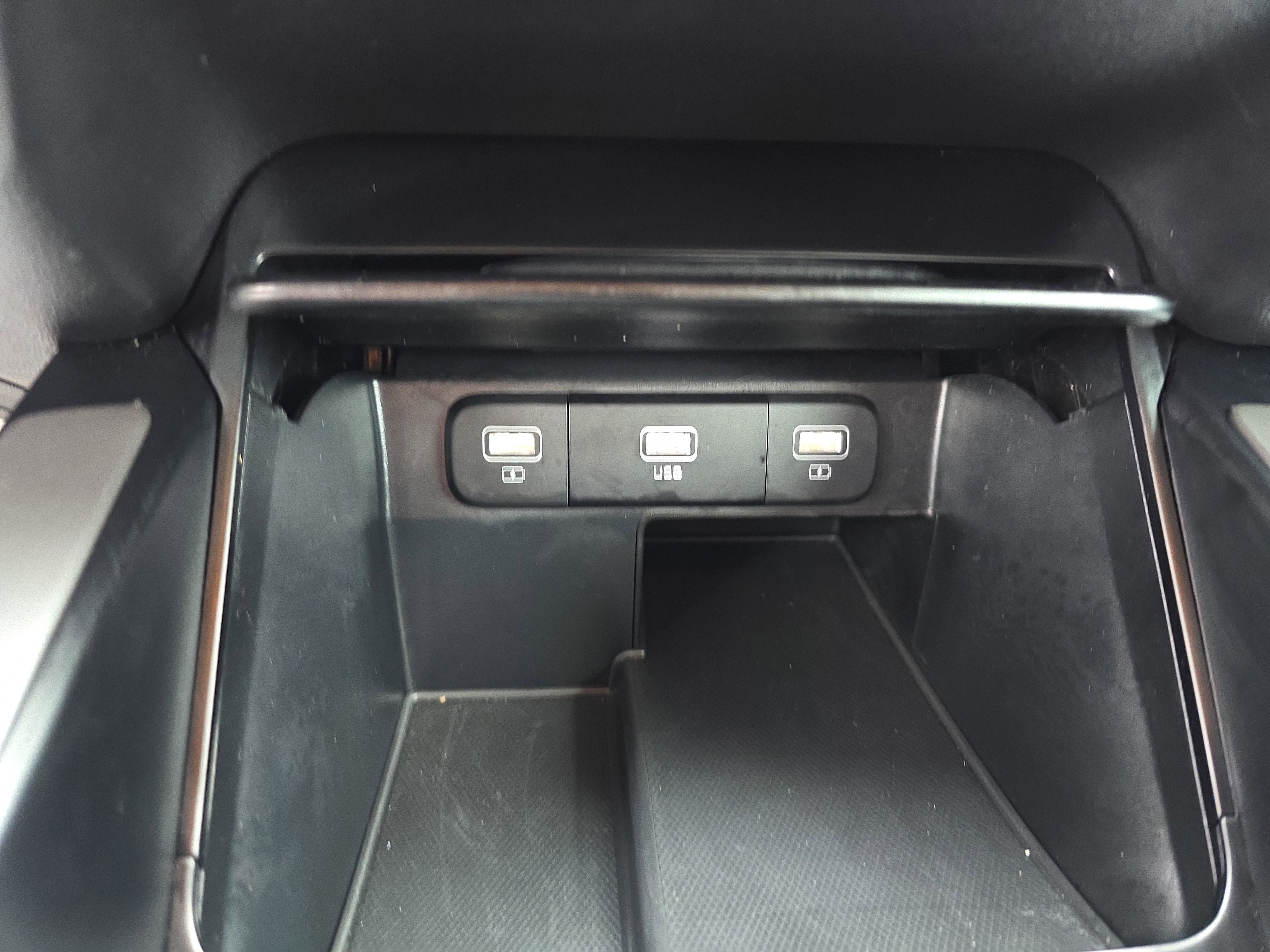 Used 2023 Kia Sorento LX AWD/4WD image 25