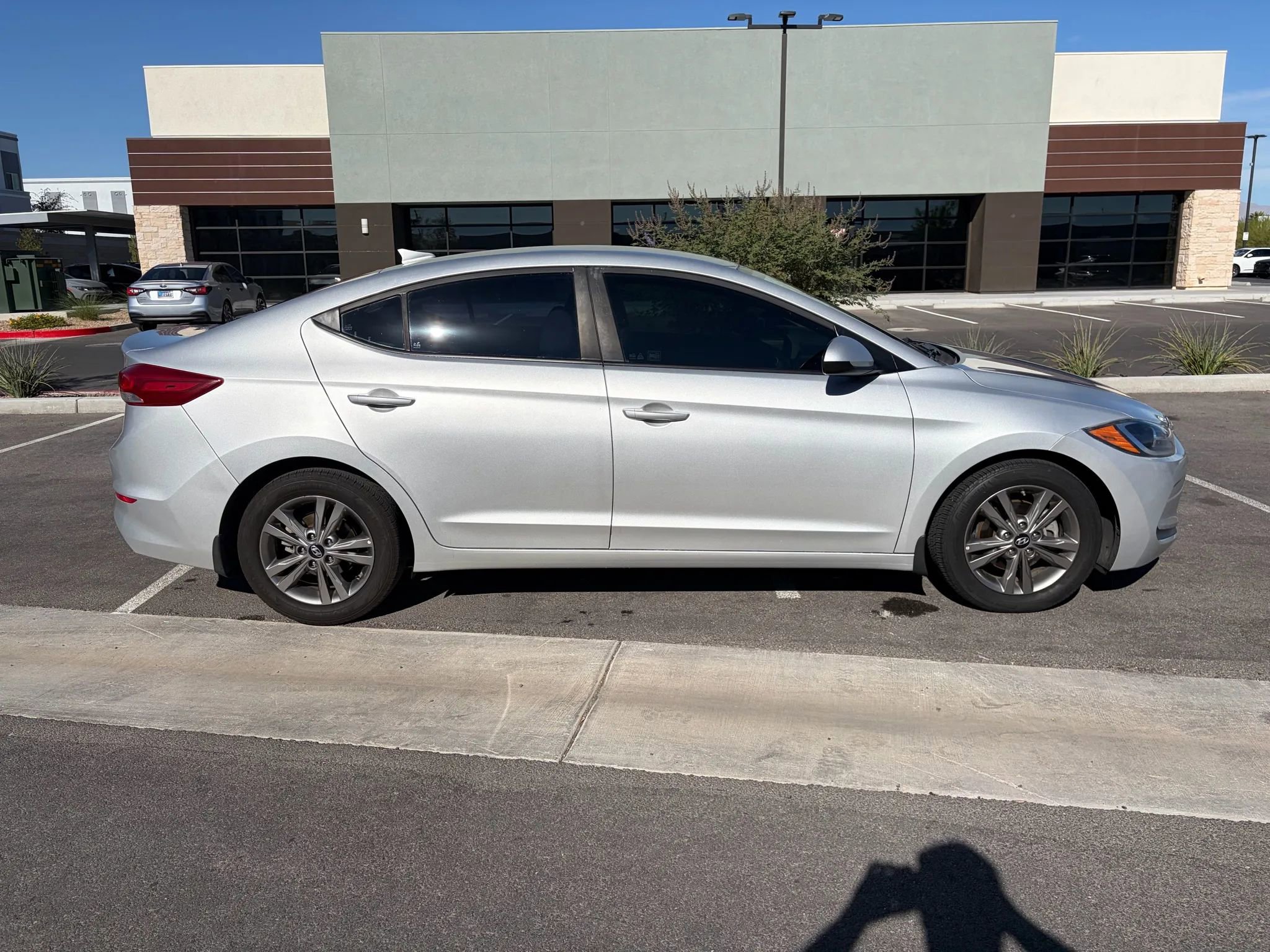 Used 2018 Hyundai Elantra SEL FWD image 3