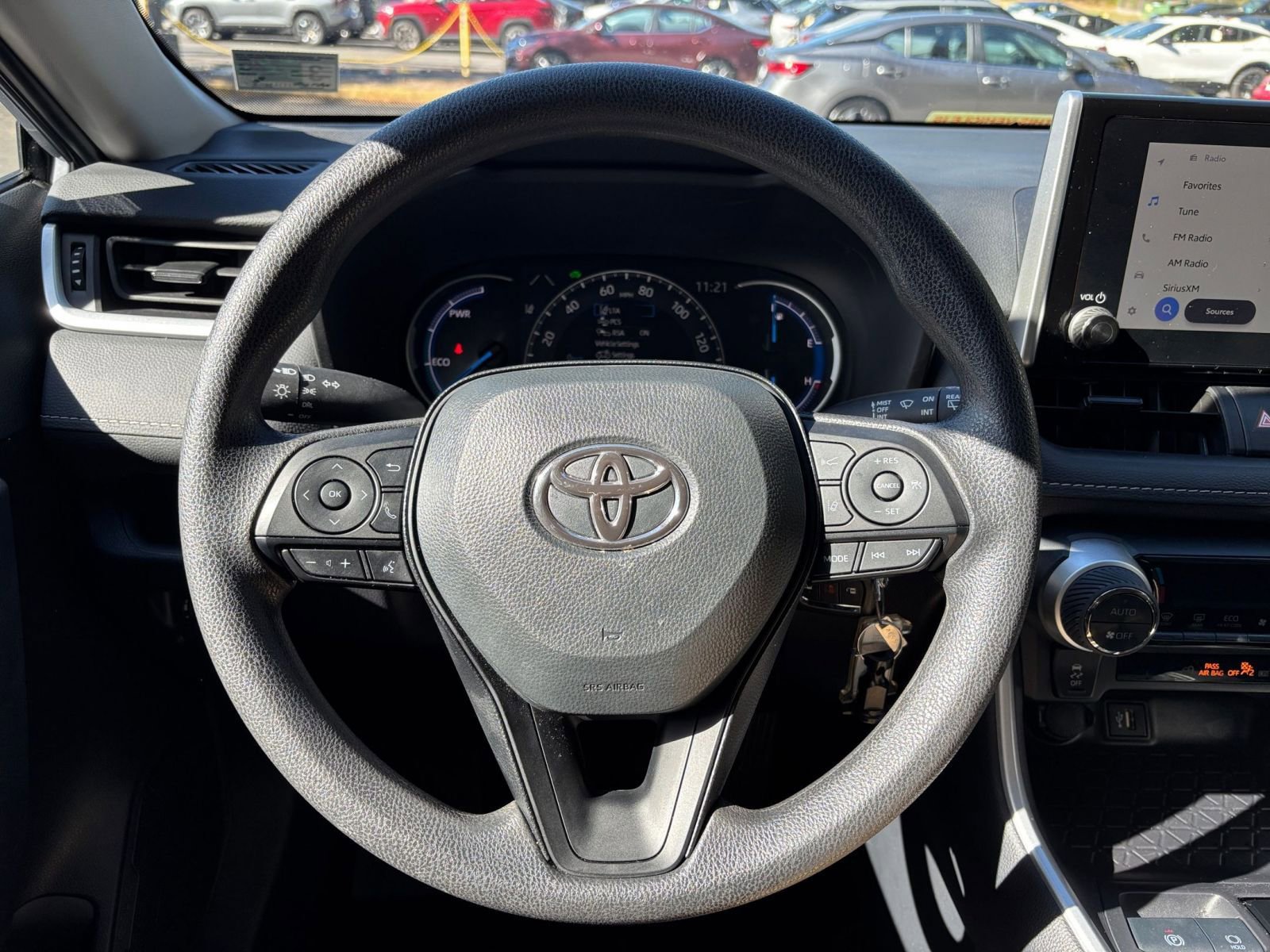 Used 2025 Toyota RAV4 LE image 34