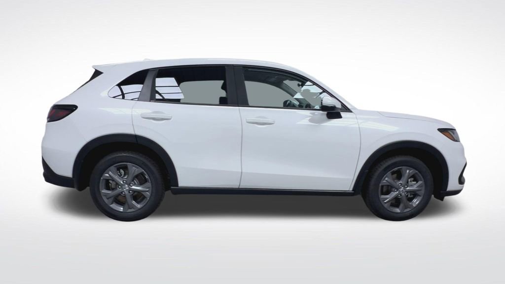 New 2026 Honda HR-V LX image 9