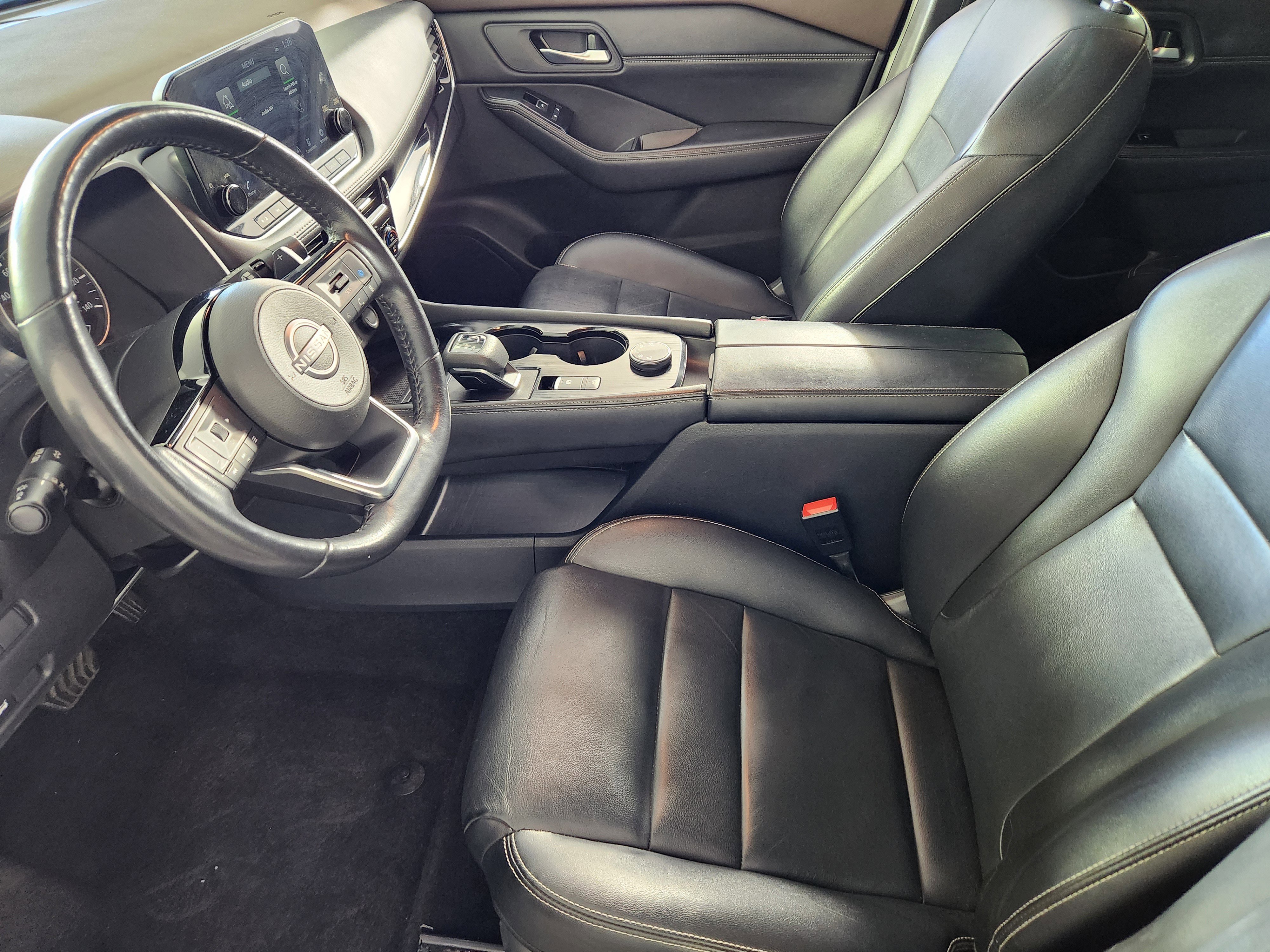 Used 2023 Nissan Rogue SL w/ SL Premium Package image 11