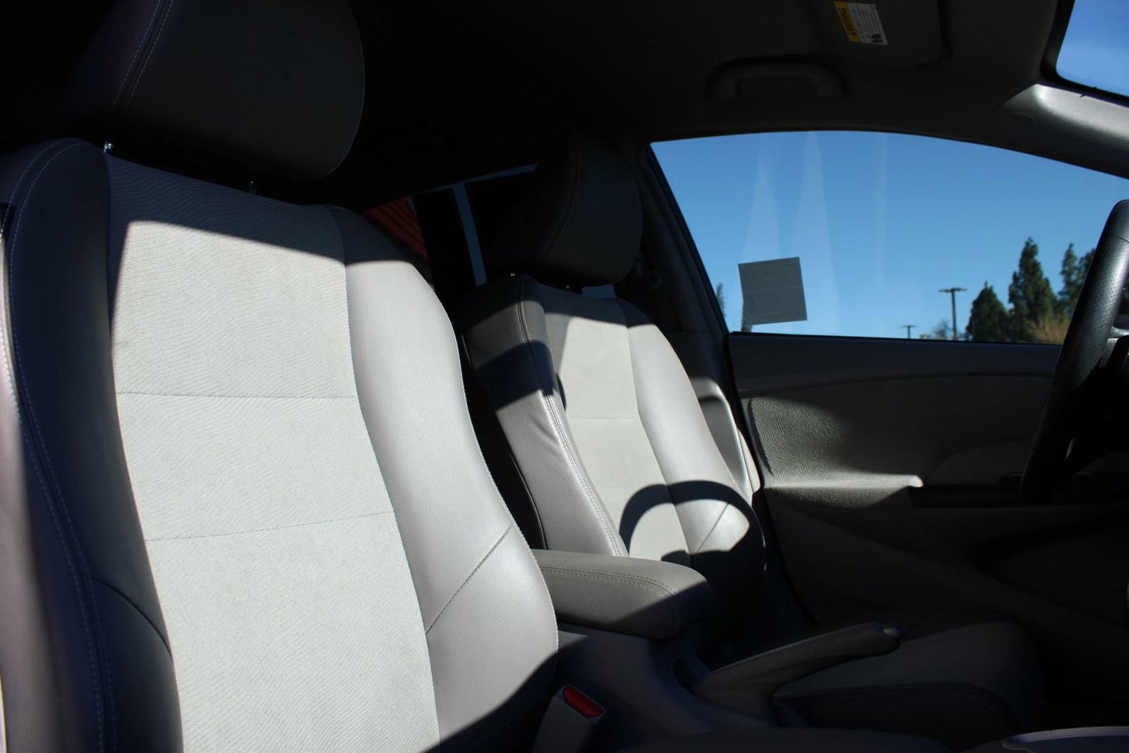 Used 2013 Honda Insight EX image 24