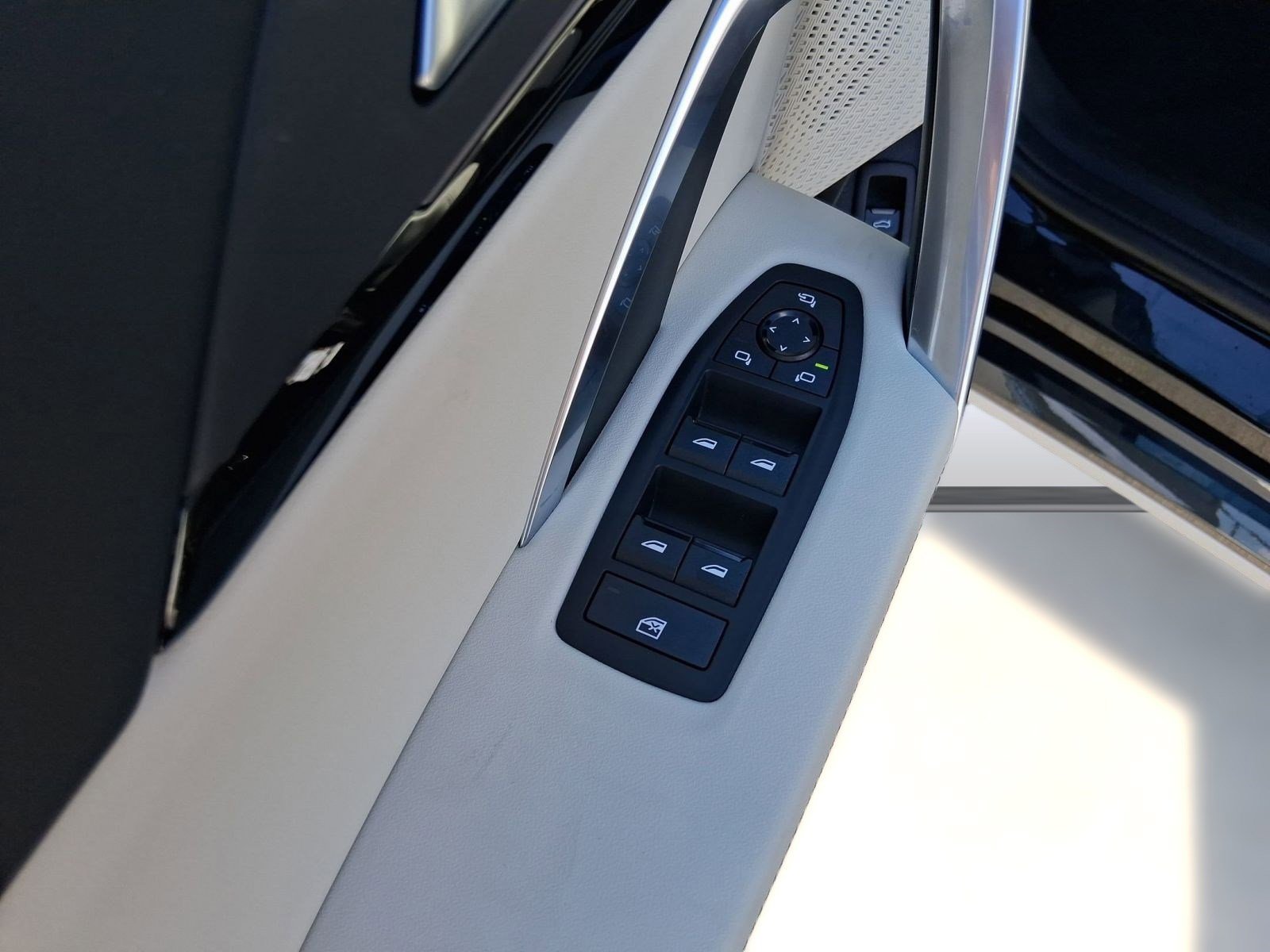 Used 2026 BMW X1 xDrive28i w/ Convenience Package image 19