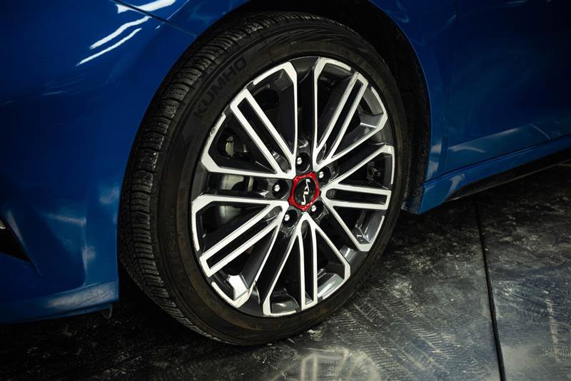 Used 2022 Kia Forte GT w/ GT Technology Package FWD image 3