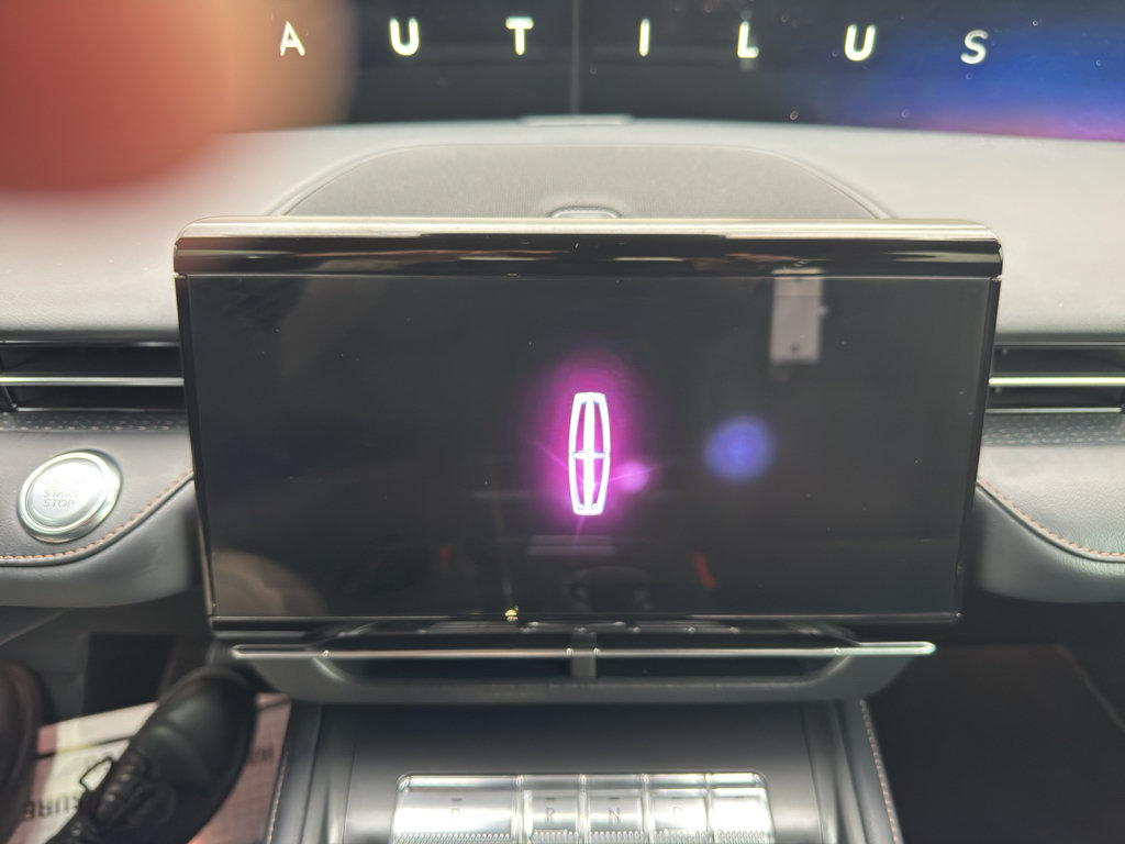 Used 2025 Lincoln Nautilus Premier w/ Jet Appearance Package AWD/4WD image 19