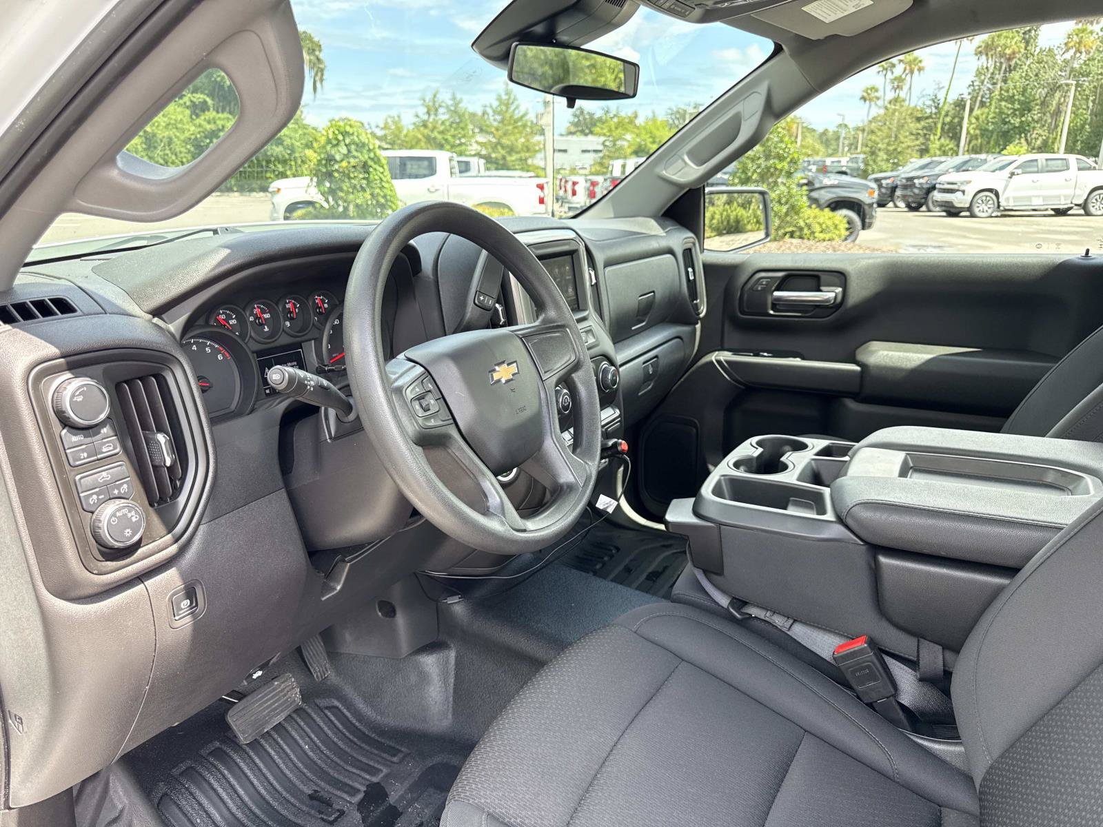 Used 2025 Chevrolet Silverado 1500 W/T w/ Trailering Package AWD/4WD image 17