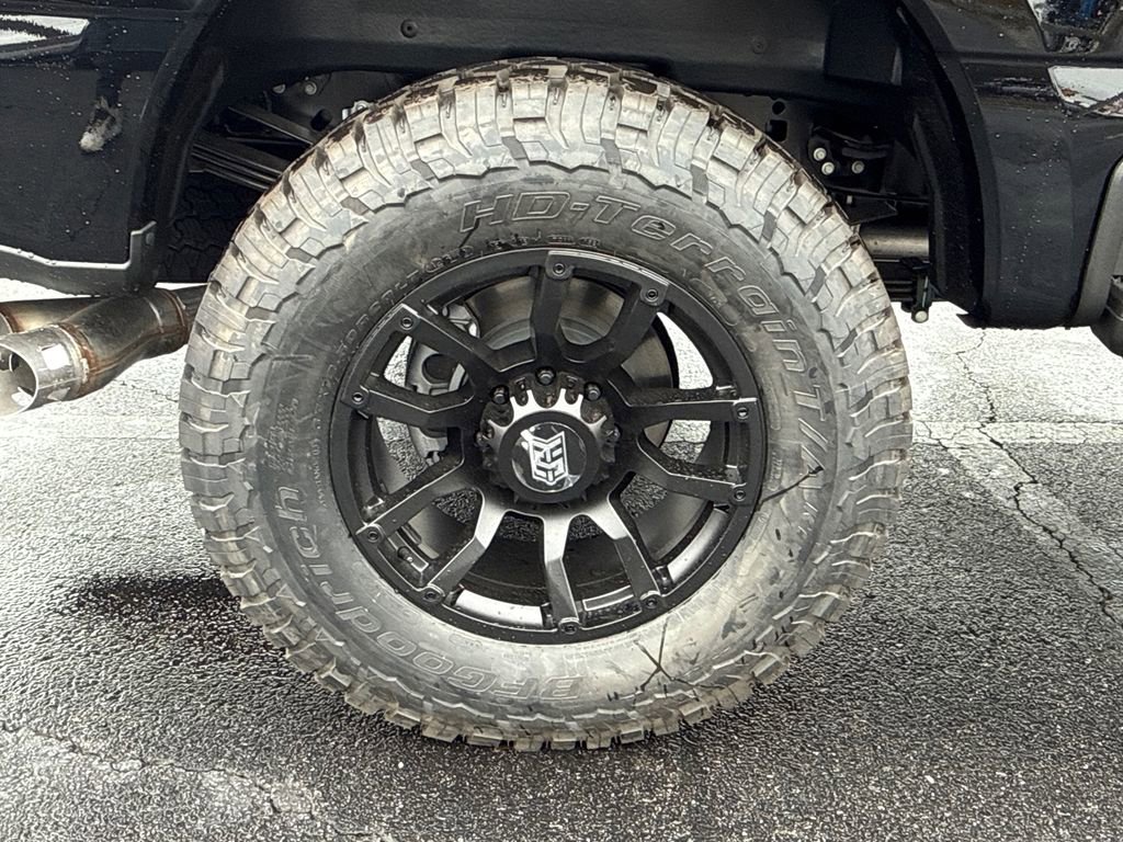 New 2026 Ford F250 Lariat w/ Black Appearance Package image 17