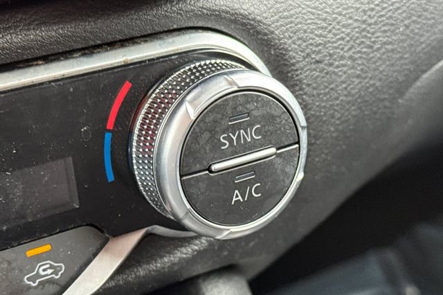 Used 2023 Nissan Sentra SR w/ Electronics Package image 30