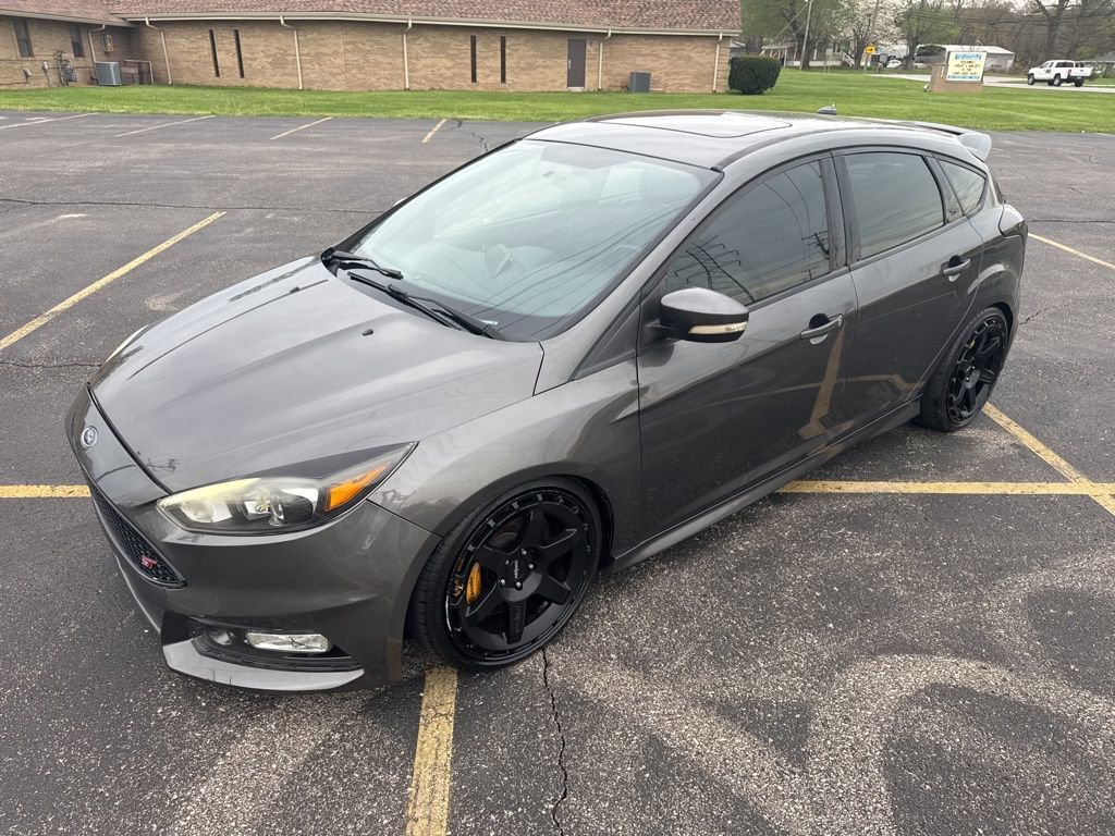 Used 2015 Ford Focus ST w/ Equipment Group 402A image 2