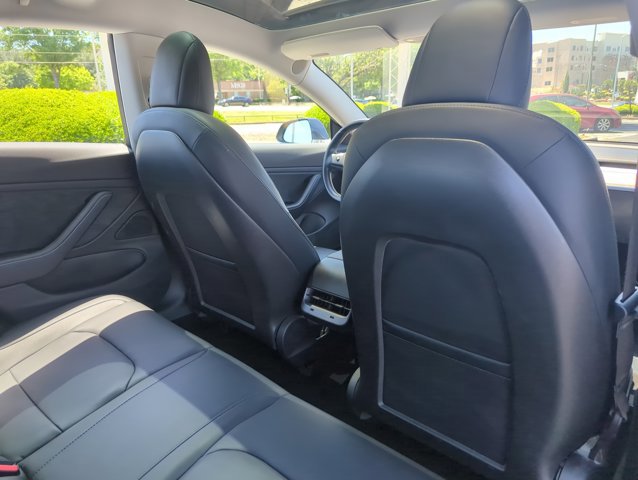 Used 2018 Tesla Model 3 Long Range RWD image 25