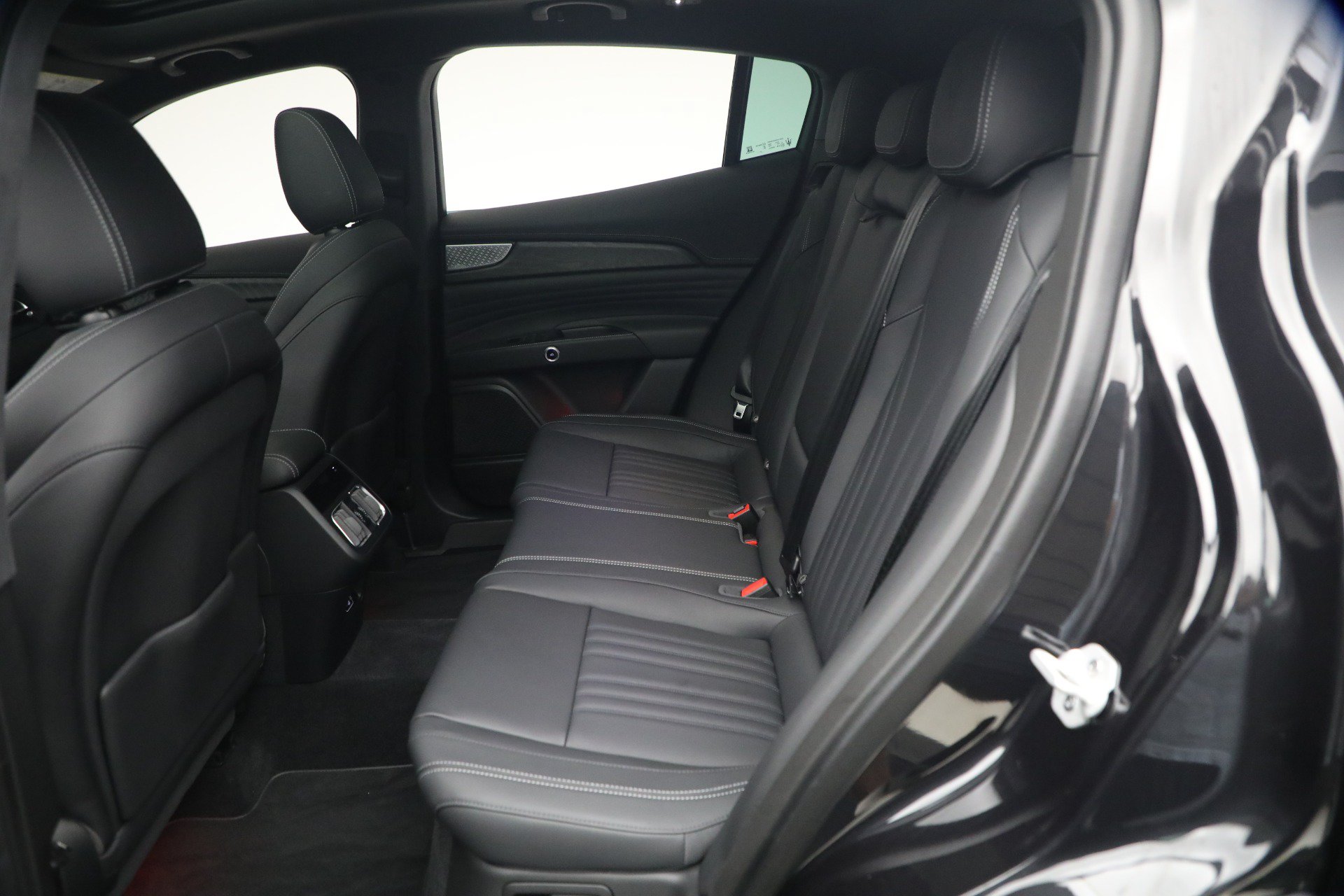 Certified 2023 Maserati Grecale Modena AWD/4WD image 19