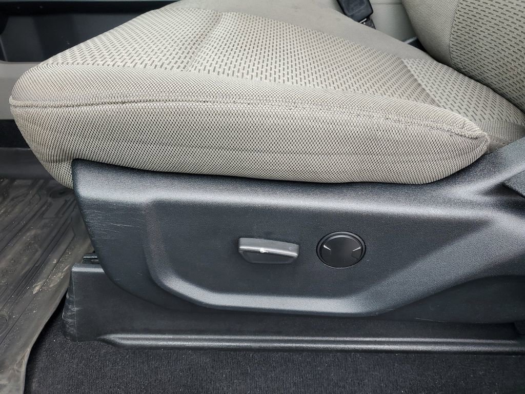 Used 2021 Ford F450 XLT w/ XLT Premium Package image 10