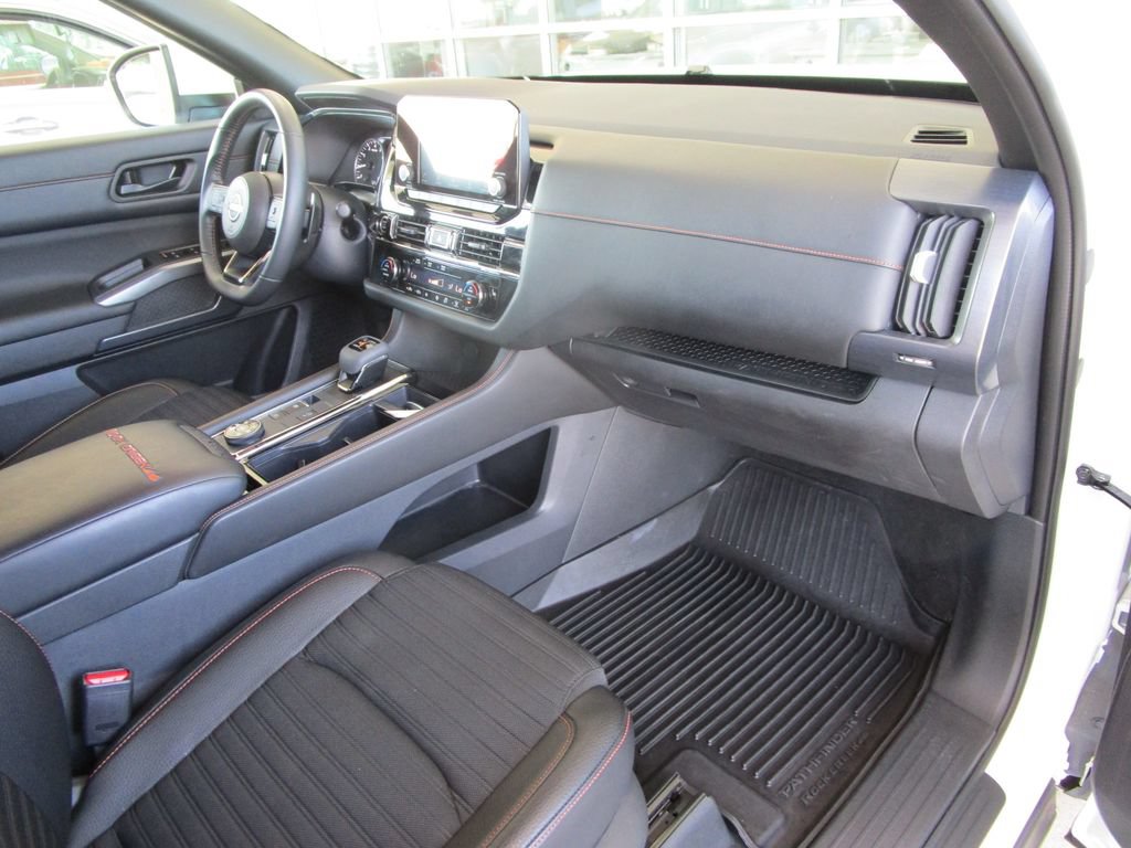 Used 2024 Nissan Pathfinder Rock Creek AWD/4WD image 30